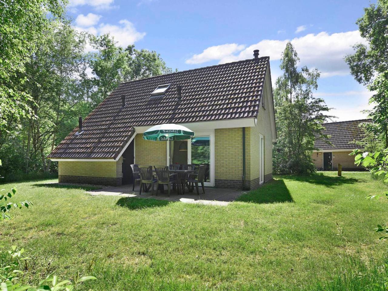Luxury 4-Person Bungalow In The Holiday Park Landal Twenhaarsveld Holten Quarto foto